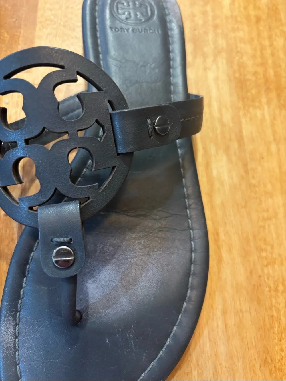 Tory Burch Black Leather Logo Thong Sandals - 7.5